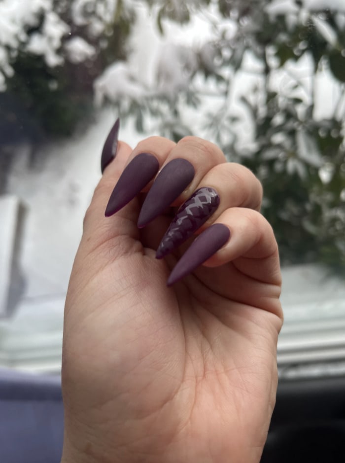 Stiletto Nails - Deep Purple Press Ons
