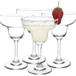 Types of Cocktail Glasses - Margarita