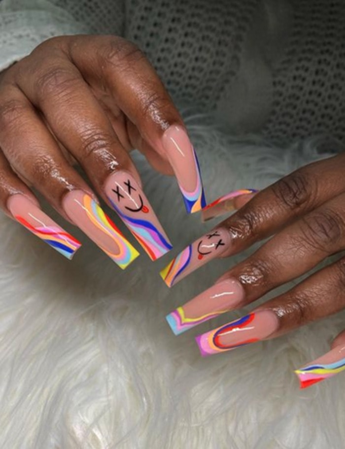 Spring Nails 2022 - neon swirl