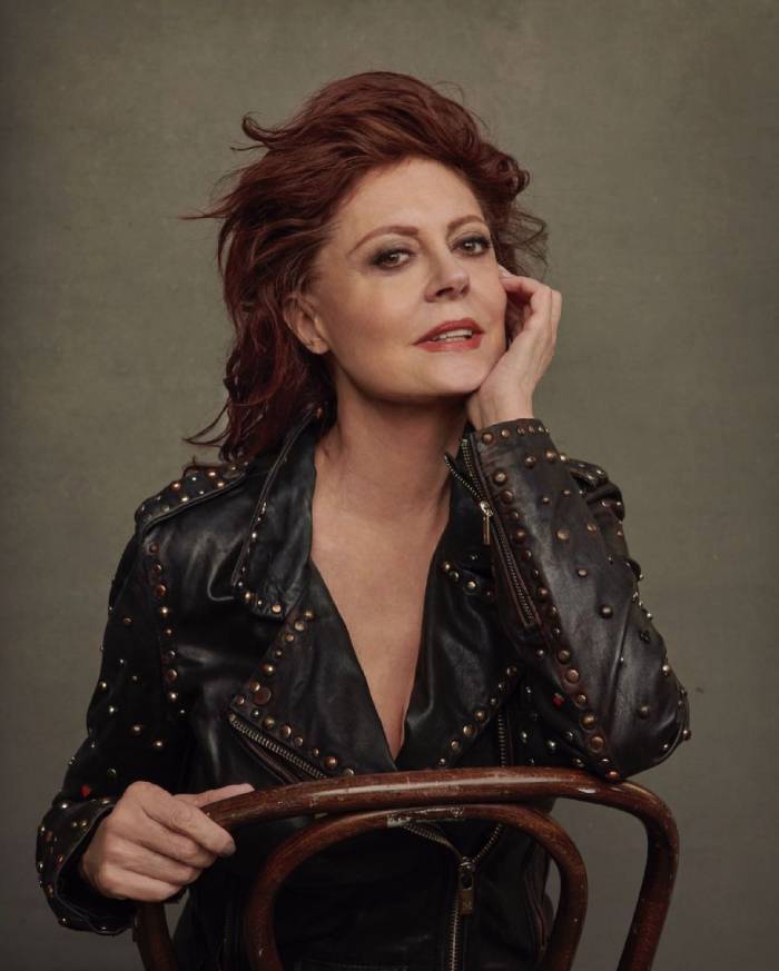 Women Over 60 With Amazing Style - susan sarandon