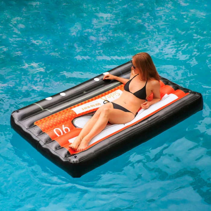 Best Pool Floats - Loteli The Mixtape