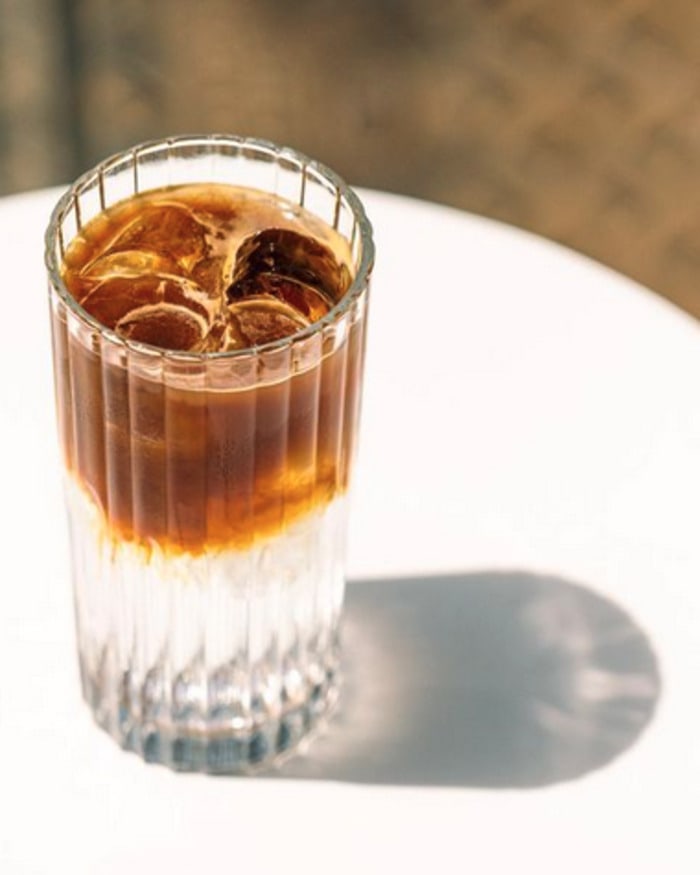Espresso Tonic - drink on a table