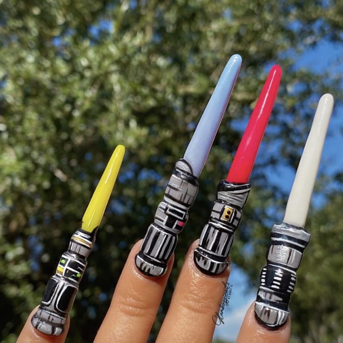 Star Wars Nails - lightsaber