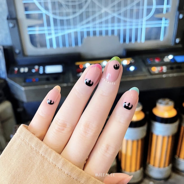Star Wars Nails - Minimalist Resistance Nail Design