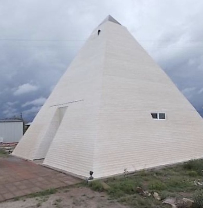 Zillow Gone Wild - pyramids