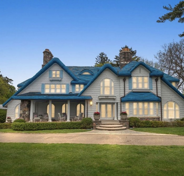 Zillow Gone Wild - smurf house