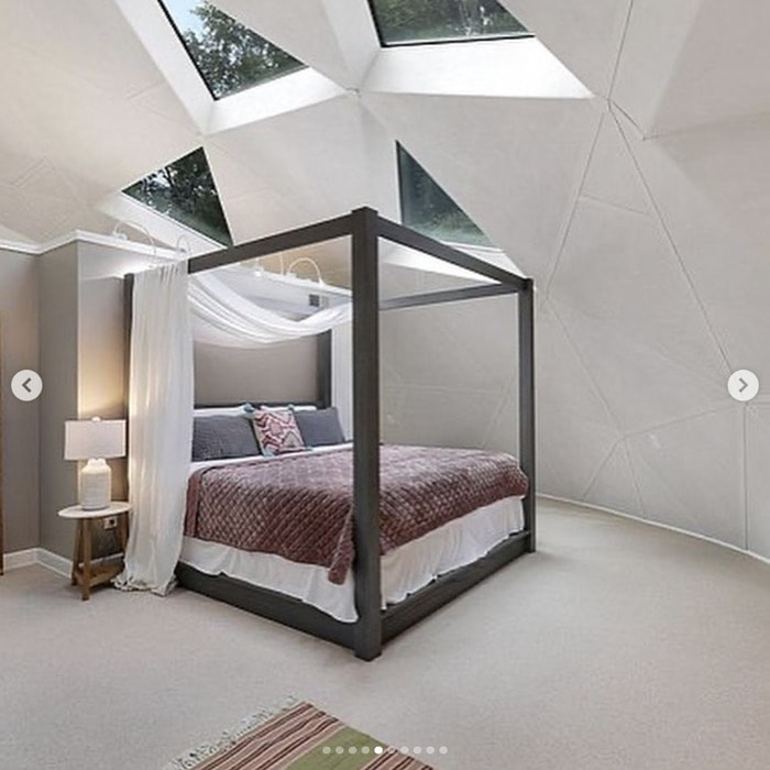 Zillow Gone Wild - dumbbell house