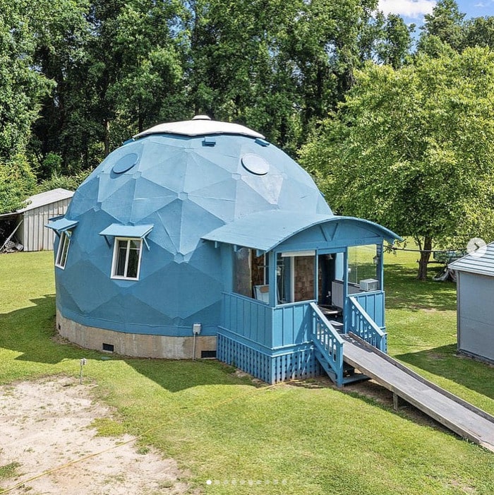 Zillow Gone Wild - golf ball house