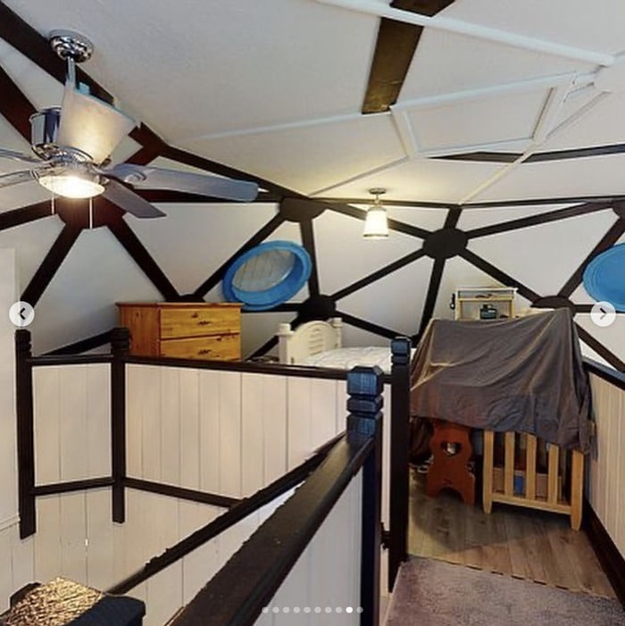 Zillow Gone Wild - golf ball house