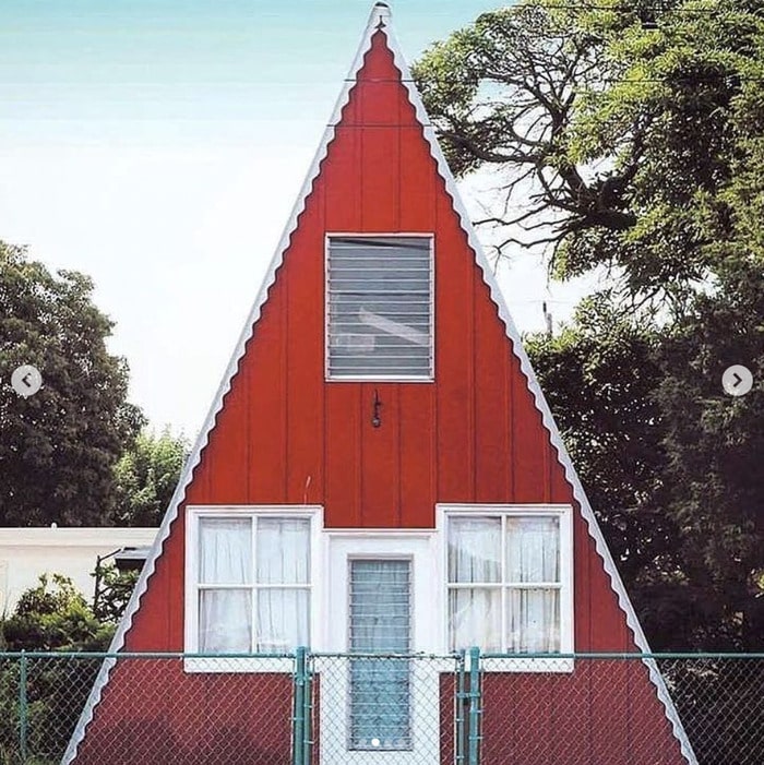 Zillow Gone Wild - triangle house