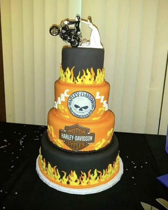 Craziest Wedding Cakes - Harley Davidson