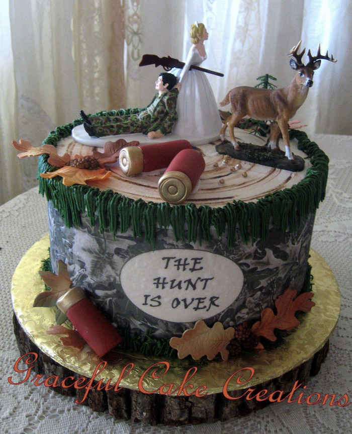 Craziest Wedding Cakes - hunting cake