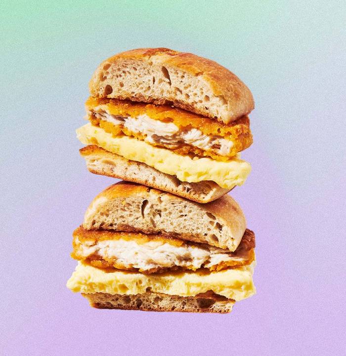 Starbucks Summer Menu 2022 - starbucks Paradise DrinStarbucks Summer Menu 2022 - Chicken, Maple Butter, and Egg Sandwich