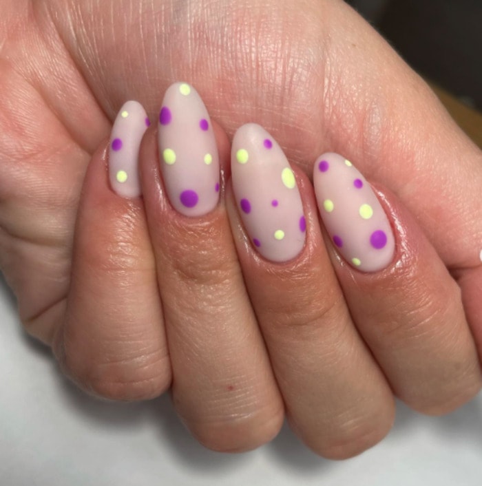 Summer Nails 2022 - polka dot