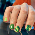 Summer Nails 2022 - green waves
