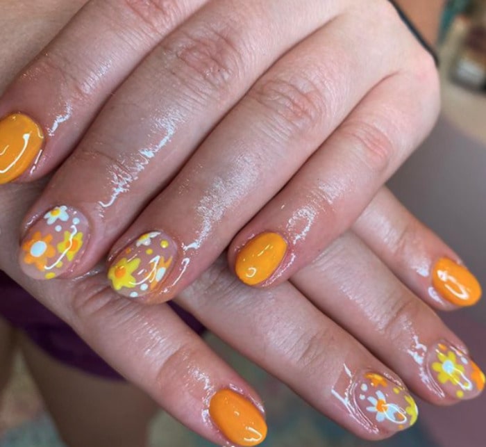 Summer Nails 2022 - retro floral