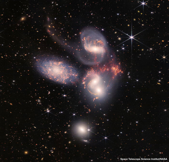 First Photos NASA Webb Telescope - Stephan's Quintet Webb