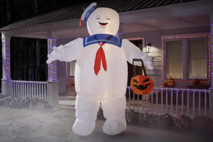 Home Depot Halloween 2022 - Ghostbusters Stay Puft Inflatable