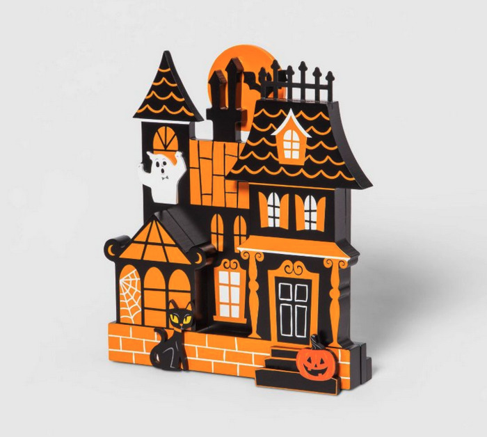 Target Halloween Hyde Eek 2022 - haunted house
