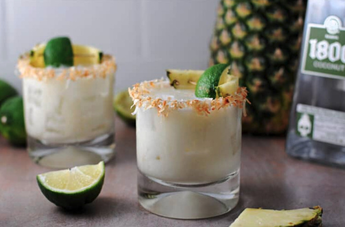 Tropical Cocktails - Coconut Pineapple Margarita