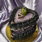 Vintage Cakes - black heart