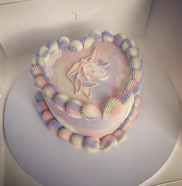 Vintage Cakes - unicorn