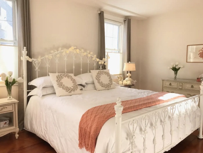 Salem Airbnb - Samuel Symonds House bedroom