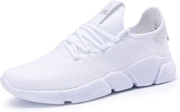 Eddie Munson Halloween Costume - white sneakers
