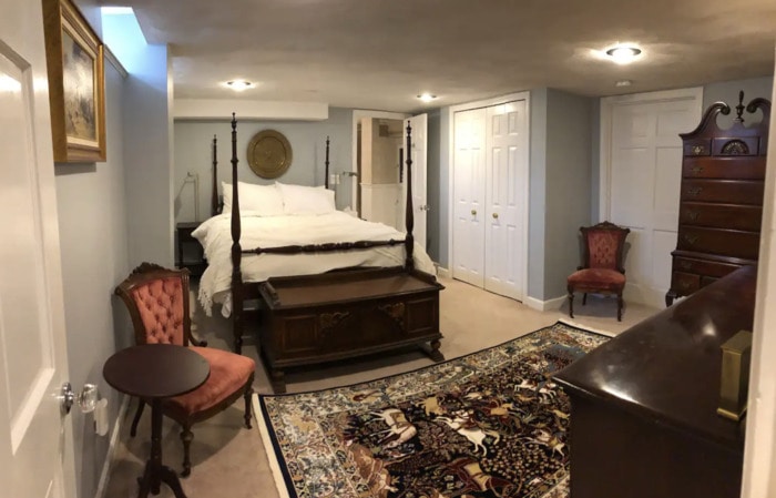 Salem Airbnb - Grey Gardens bedroom