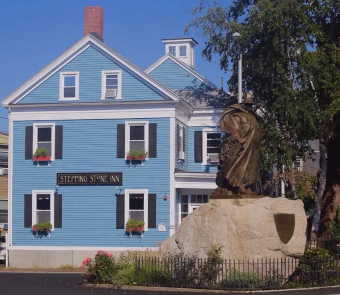 Salem Airbnb - Stepping Stone Inn