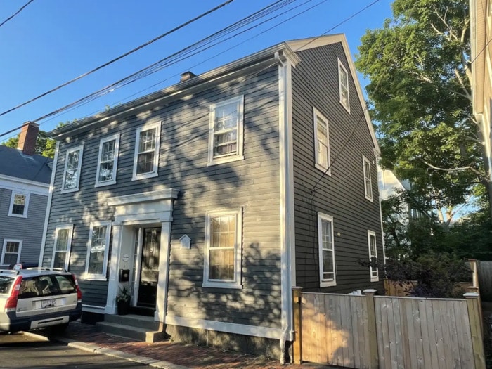 Salem Airbnbs - Henry Thurston House