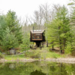Fall Foliage Airbnb - Willow Treehouse