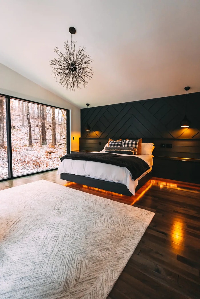 Fall Foliage Airbnb - Ultra Luxury Treehouse