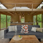Fall Foliage Airbnb - Willow Treehouse
