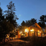 Fall Foliage Airbnb - Cozy Tiny Mountain Log Cabin