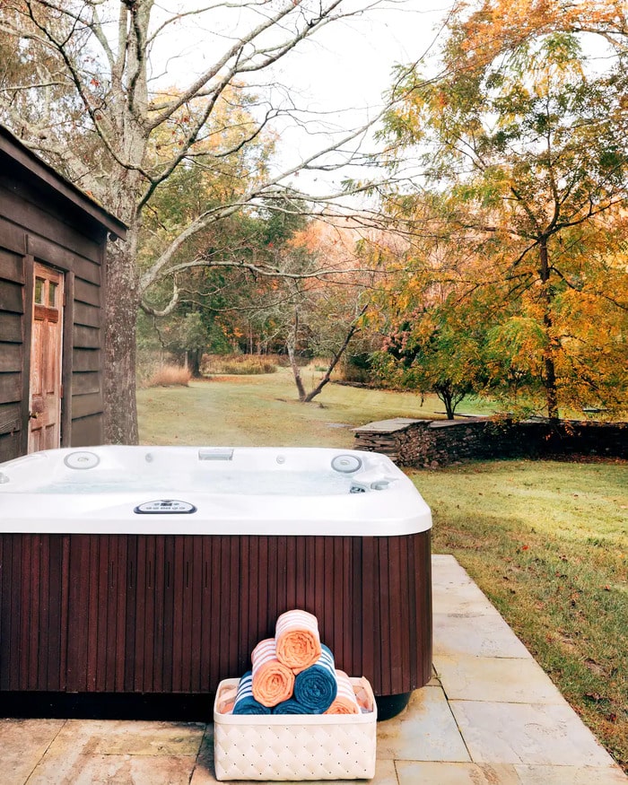 Fall Foliage Airbnb - Glasco Woodstock