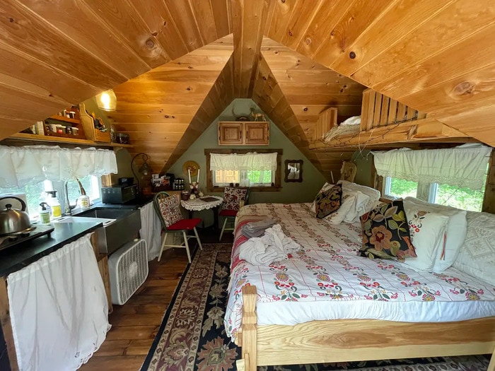 Fall Foliage Airbnb - Cozy Vermont Cabin & Sauna