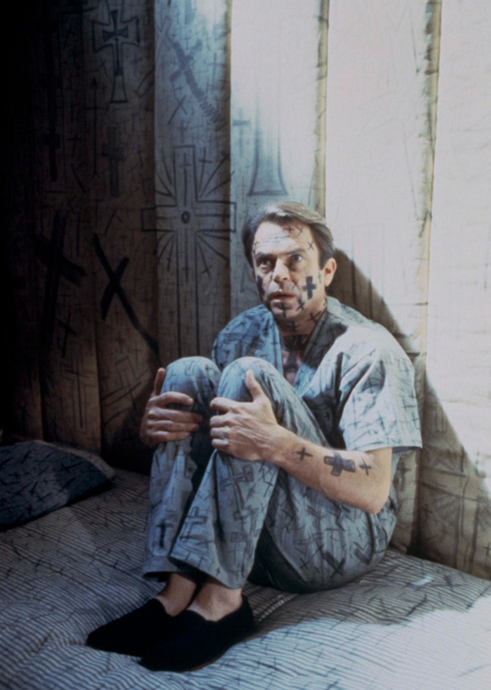 Best Horror Movies of All Time - Into the Mouth of Madness