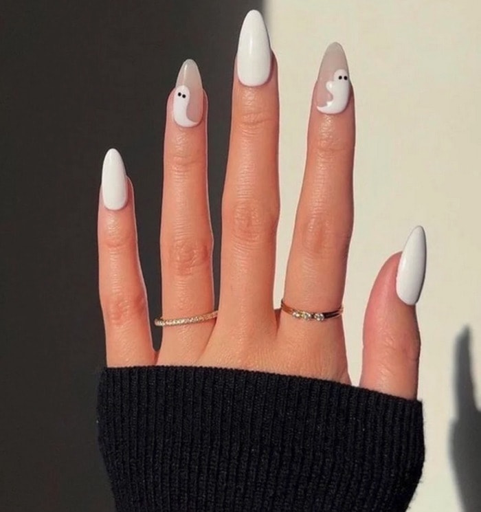 Halloween Nails 2022 - ghost nails