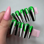 Halloween Nails 2022 - beetlejuice nails
