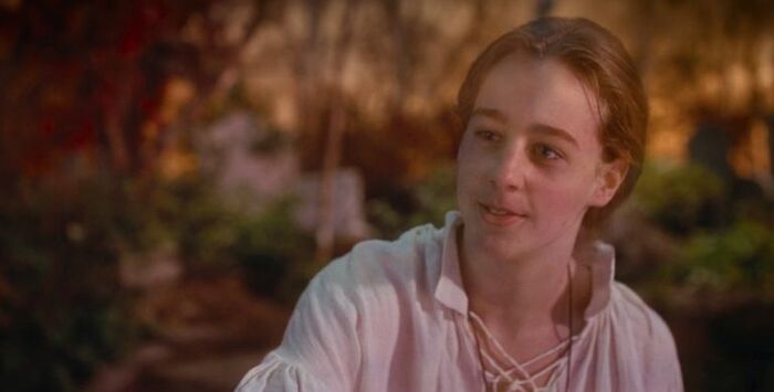 Hocus Pocus Characters Then and Now - Thackery Binx