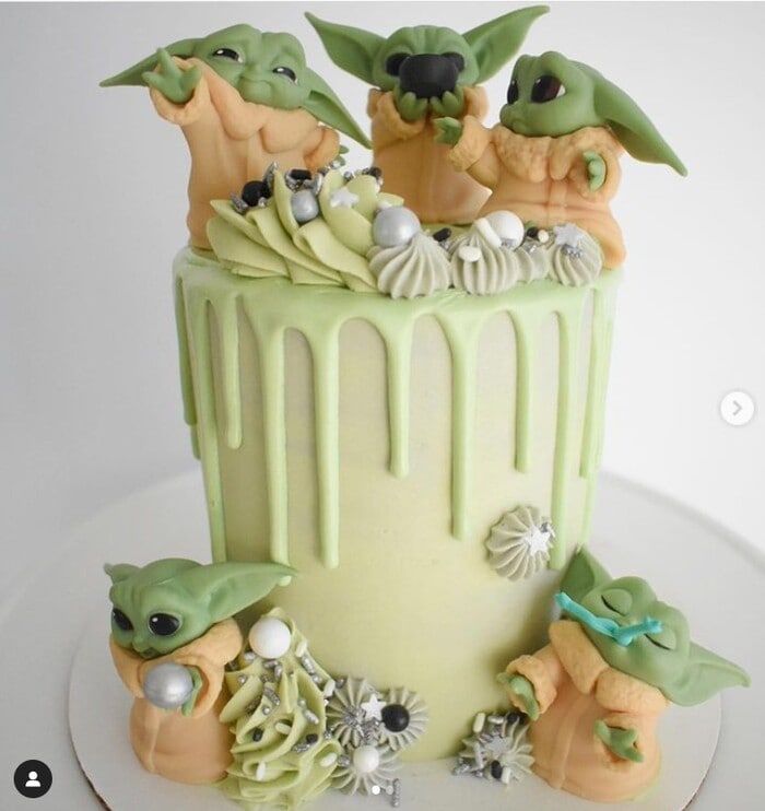 Star Wars Cakes - Grogu Smash Cake