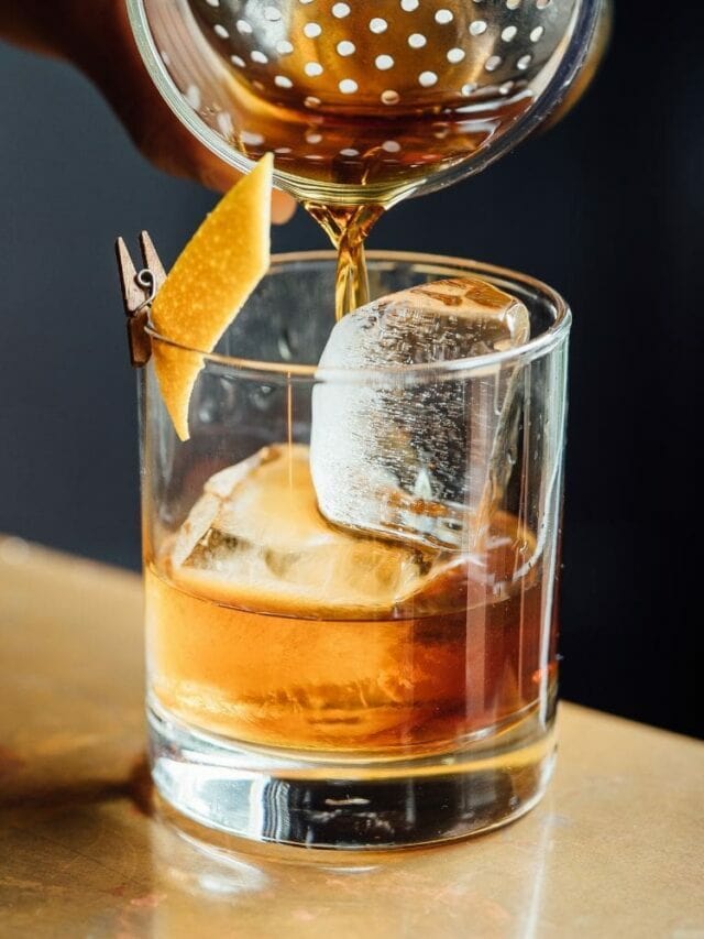 How to Make a Classic Old Fashioned Cocktail