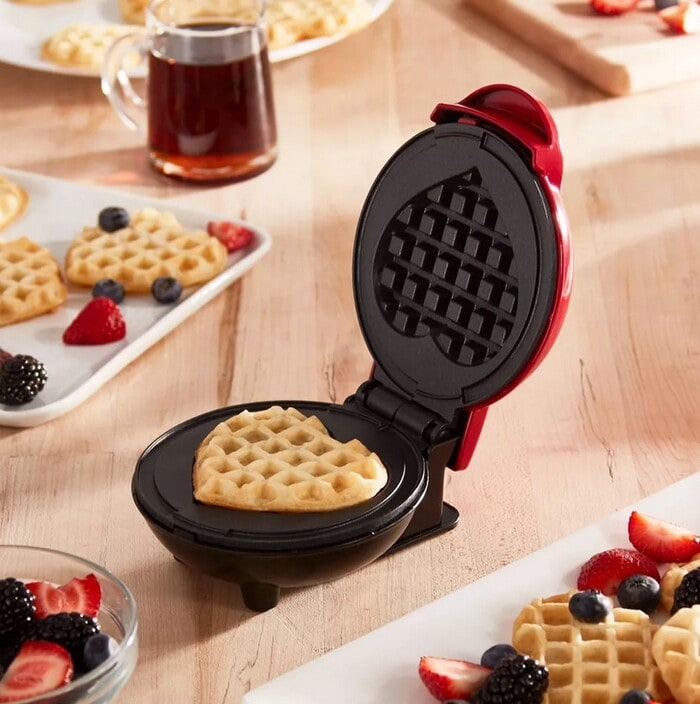 Fun Waffle Maker - Dash Heart Mini Waffle Maker