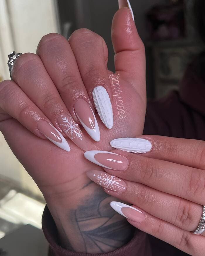 22 Winter Nail Designs Perfect for Snowy Days - Let's Eat Cake 22 Winter Nail Designs Perfect For Snowy Days - Let'S Eat Cake