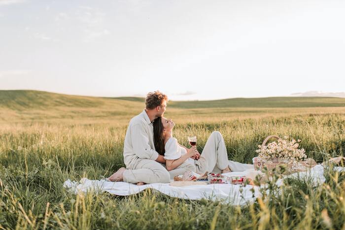 Cheap Date Ideas - Go on a Picnic