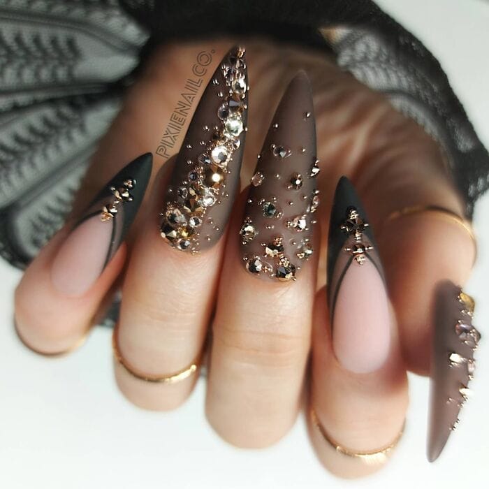 New Year Nail Designs - Black and Gold Glam Press Ons