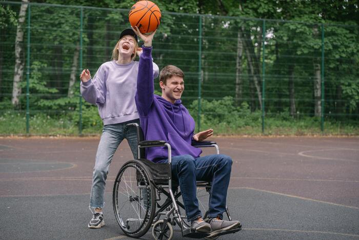 Cheap Valentines Day Ideas - couple playing basketball