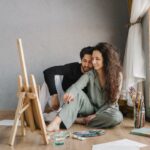 Cheap Valentines Day Ideas - couple painting together