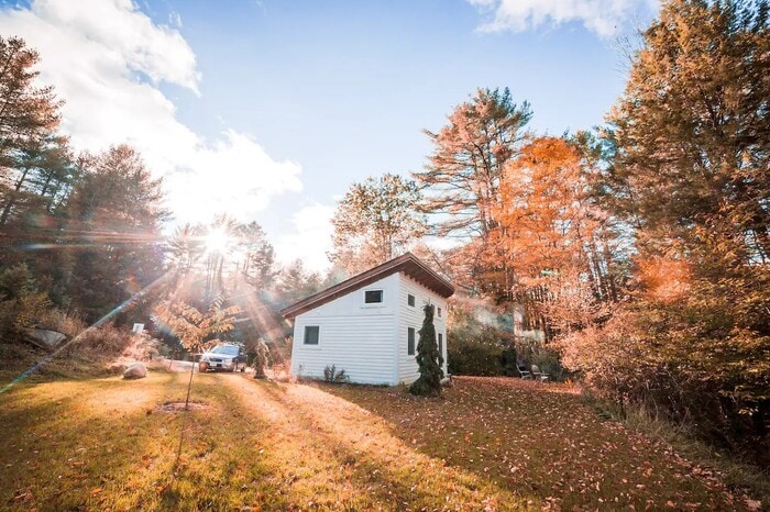 Romantic Airbnbs - Honeycrisp Cottage in Putney, Vermont